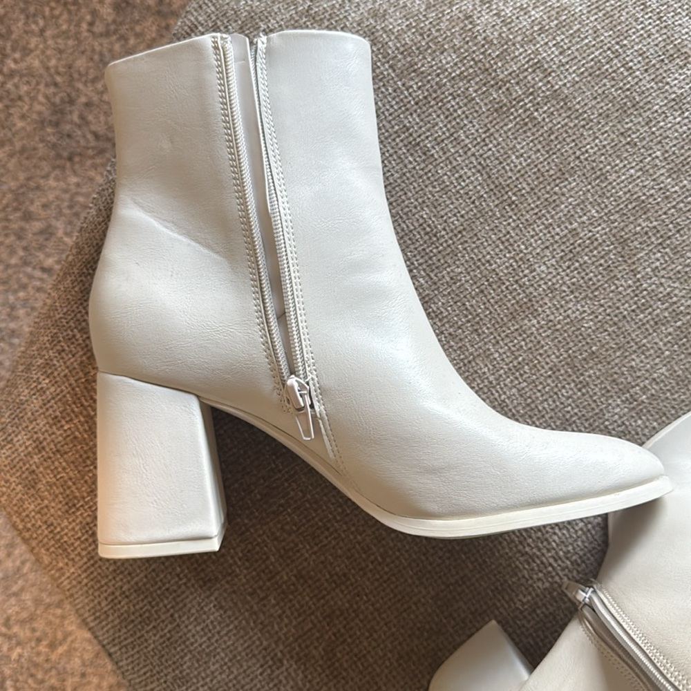 Size 9 Madden Thick Heel Boots in Off White. never worn - Picture 7 of 10